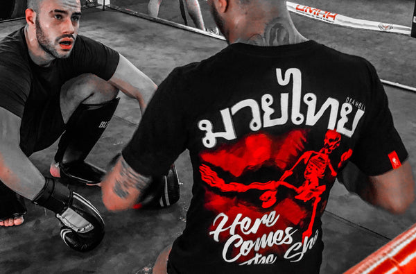 Here comes the shin T-shirt | DeathBlo