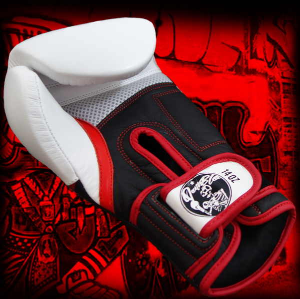The HAMMER Muay Thai glove.